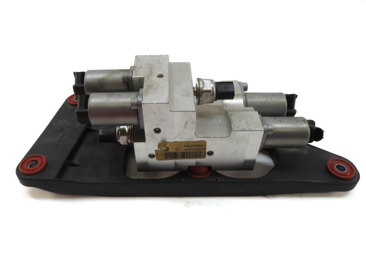 Thumbnail 4: 2011 BMW X5 (E70) 4.4L N63 ENGINE DYNAMIC DRIVE SUSPENSION HYDRAULIC VALVE BLOCK