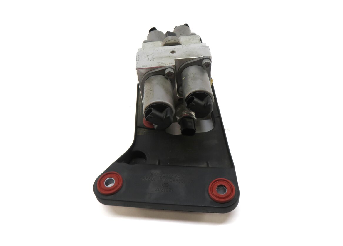 Thumbnail 5: 2011 BMW X5 (E70) 4.4L N63 ENGINE DYNAMIC DRIVE SUSPENSION HYDRAULIC VALVE BLOCK