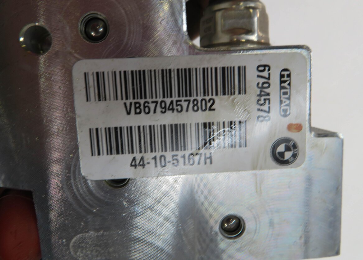 Thumbnail 6: 2011 BMW X5 (E70) 4.4L N63 ENGINE DYNAMIC DRIVE SUSPENSION HYDRAULIC VALVE BLOCK