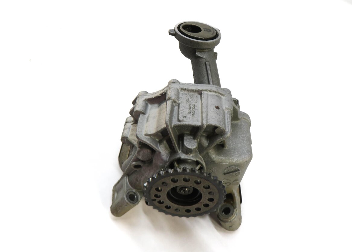 Thumbnail 2: 2011 BMW X5 (E70) 4.4L N63 TWIN TURBO ENGINE OIL PUMP