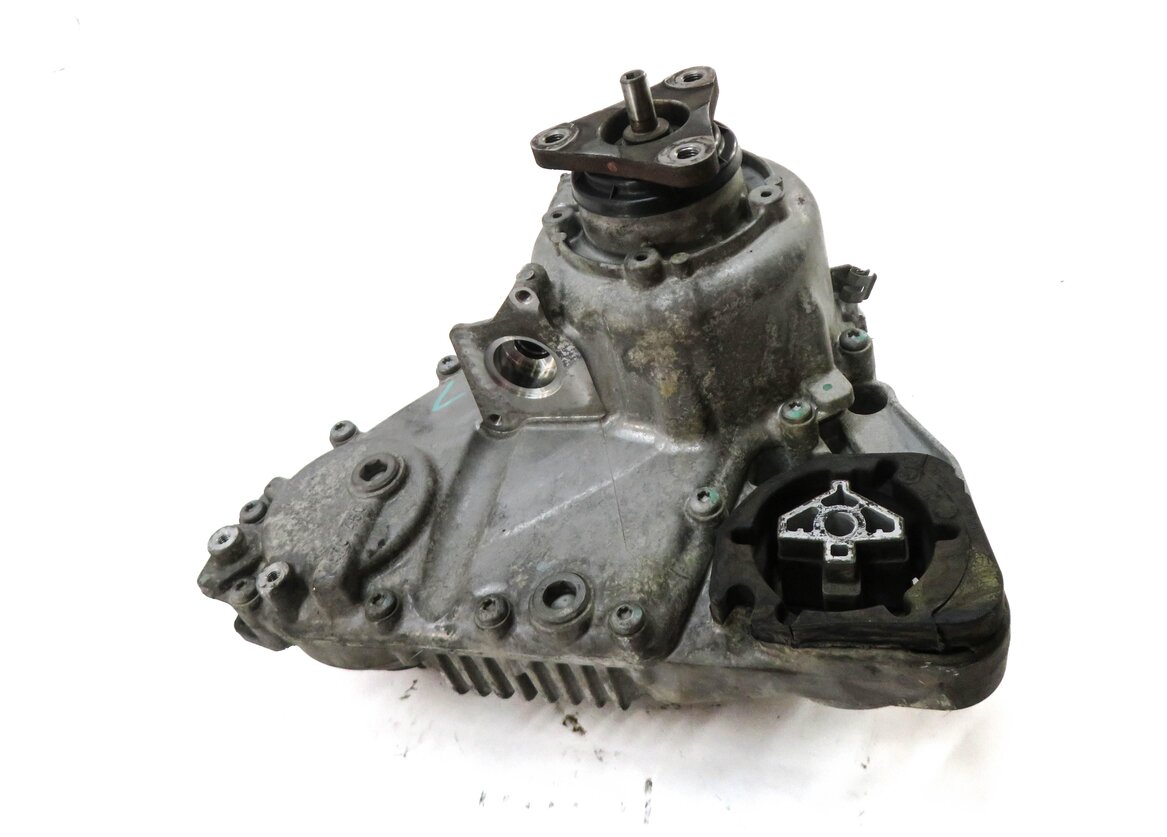 Thumbnail 2: 2011-2012 BMW X5 X6 (E70 E71) 4.4L TWIN TURBO V8 - ATC 450 FRONT TRANSFER CASE