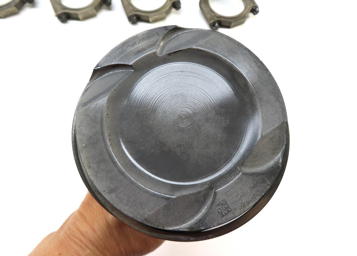 Thumbnail 4: 2009-2014 BMW 550i 750i X5 X6 (F01 F10 E70 E71) 4.4L N63 TWIN TURBO PISTON SET-8