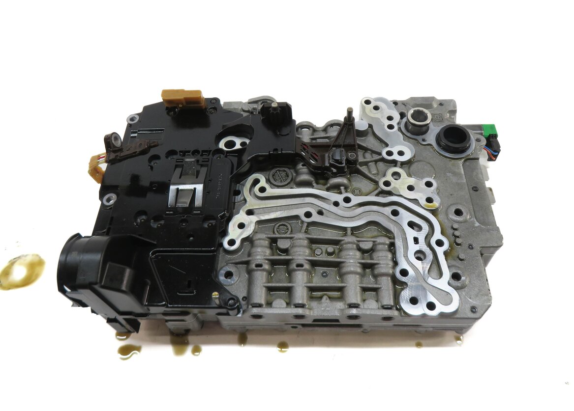 Thumbnail 2: 11-14 BMW X5 X6 (E70 E71) 4.4TT 8HP-70X AUTOMATIC TRANSMISSION A/T VALVE BODY