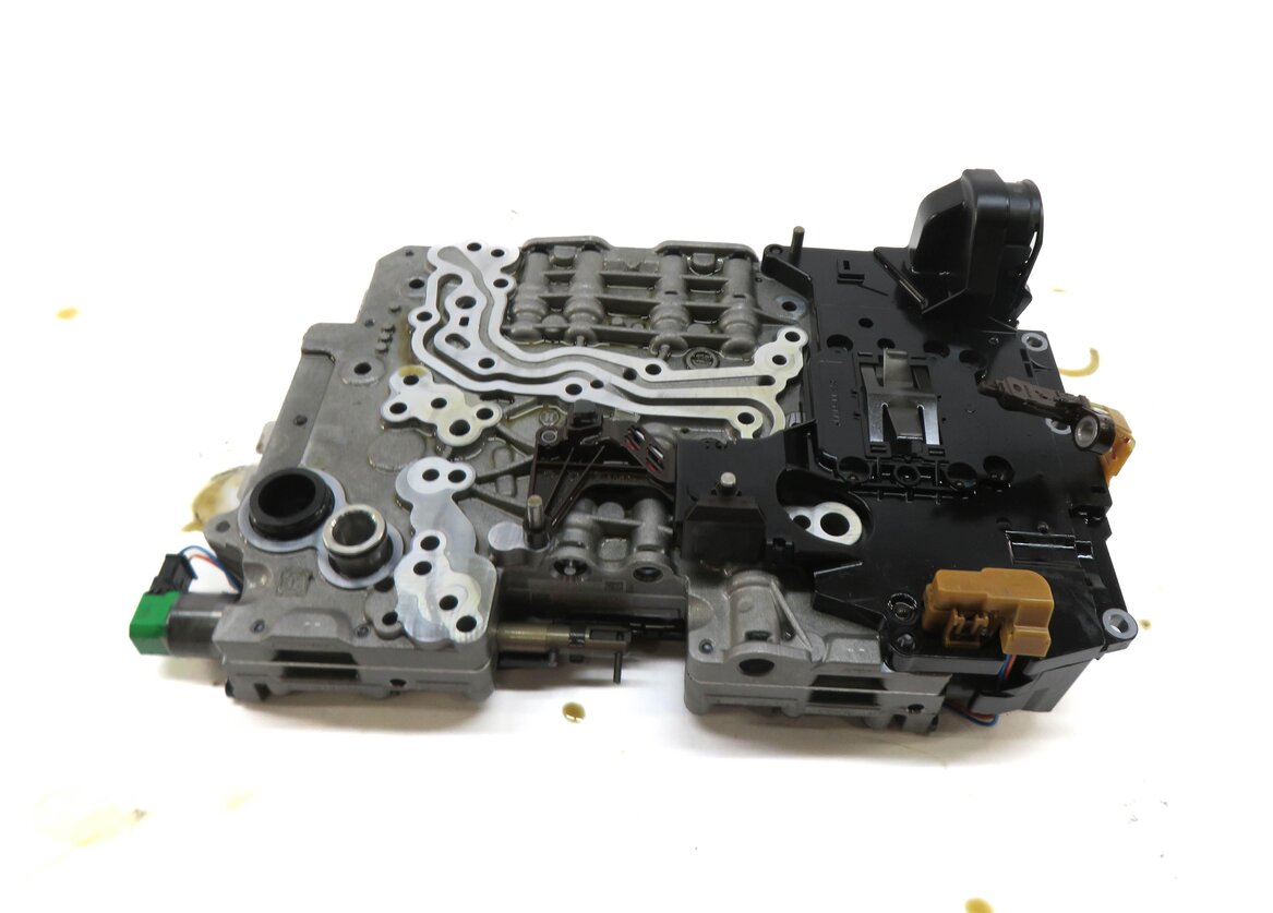 Thumbnail 3: 11-14 BMW X5 X6 (E70 E71) 4.4TT 8HP-70X AUTOMATIC TRANSMISSION A/T VALVE BODY