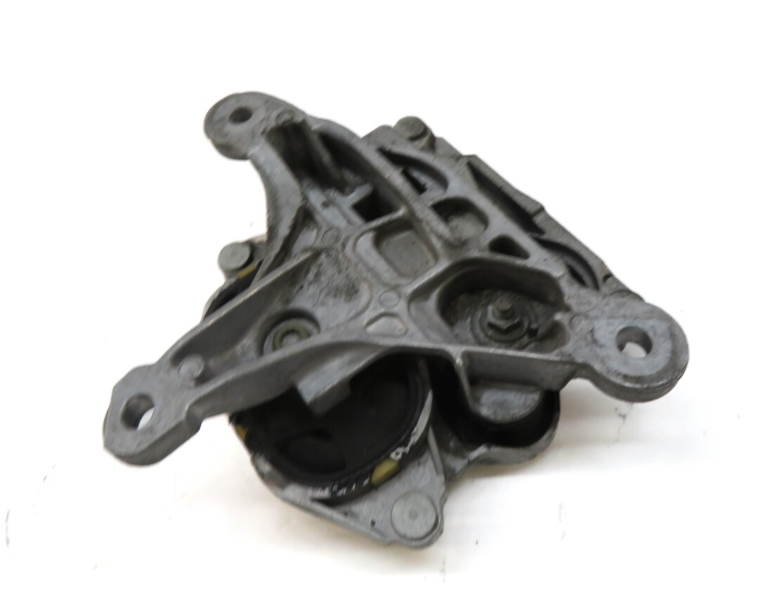 2012 AUDI A6 (C7) 3.0L CGXB SUPERCHARGED ENGINE TRANSMISSION MOUNT BRACKET