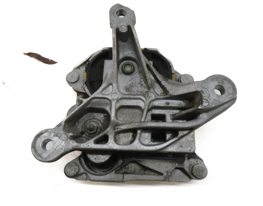 Thumbnail 3: 2012 AUDI A6 (C7) 3.0L CGXB SUPERCHARGED ENGINE TRANSMISSION MOUNT BRACKET