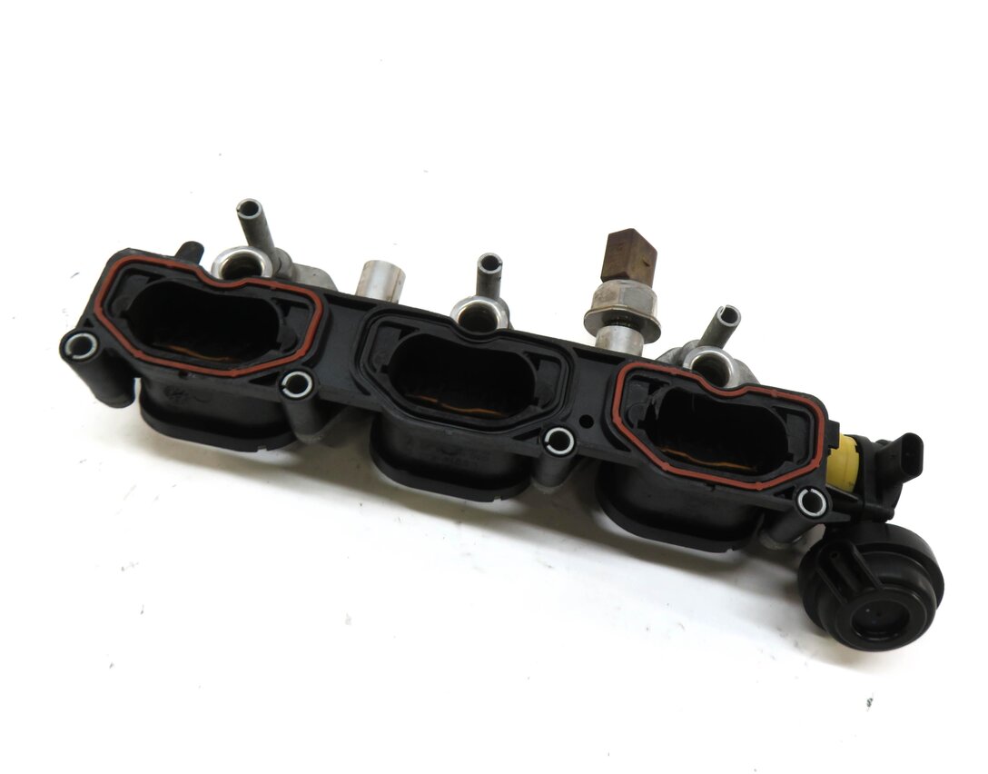 12-17 AUDI A6 A7 Q5 S5 SQ5 - 3.0L SUPERCHARGED - LEFT INTAKE MANIFOLD DIFFUSER