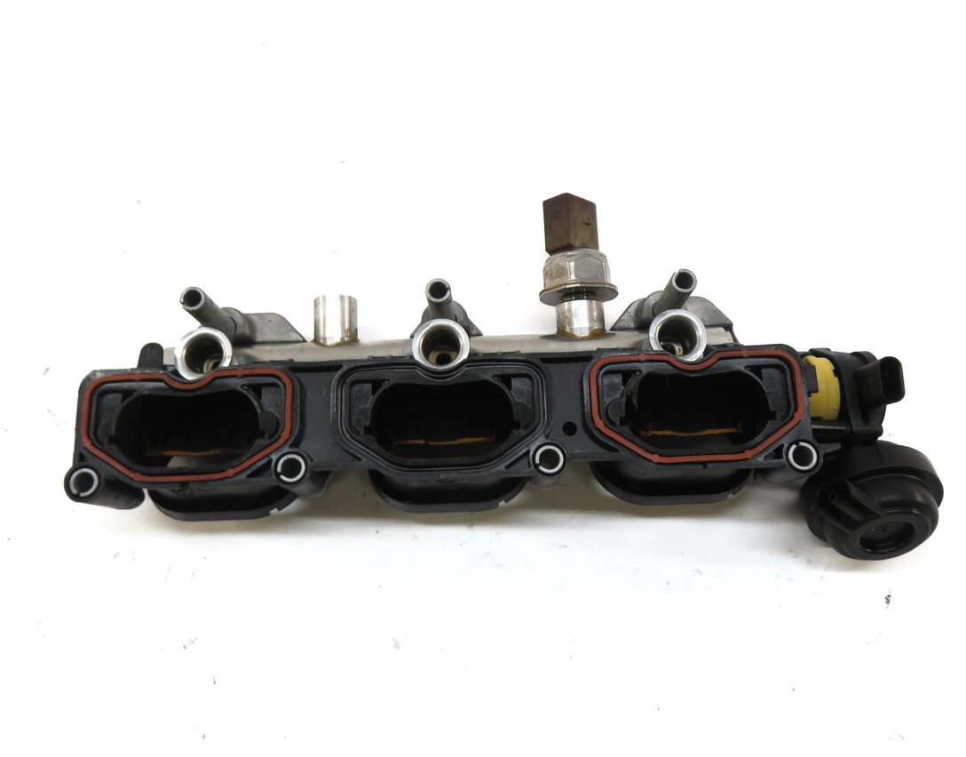 Thumbnail 2: 12-17 AUDI A6 A7 Q5 S5 SQ5 - 3.0L SUPERCHARGED - LEFT INTAKE MANIFOLD DIFFUSER
