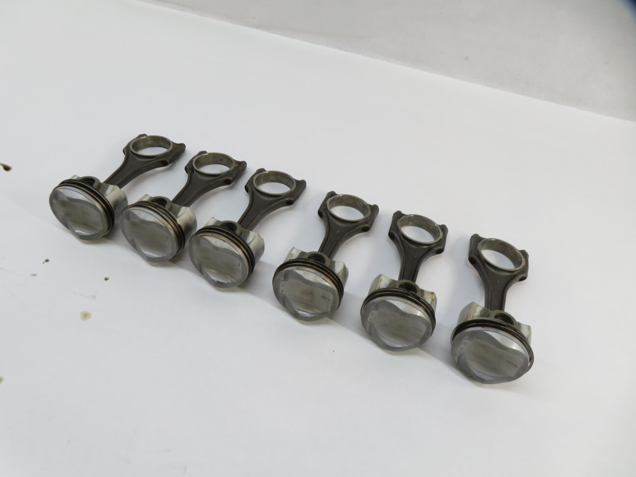 09-17 AUDI A6 A7 A8 Q5 Q7 S4 S6 Q5 TOUAREG - 3.0L SUPERCHARGED ENGINE PISTON SET