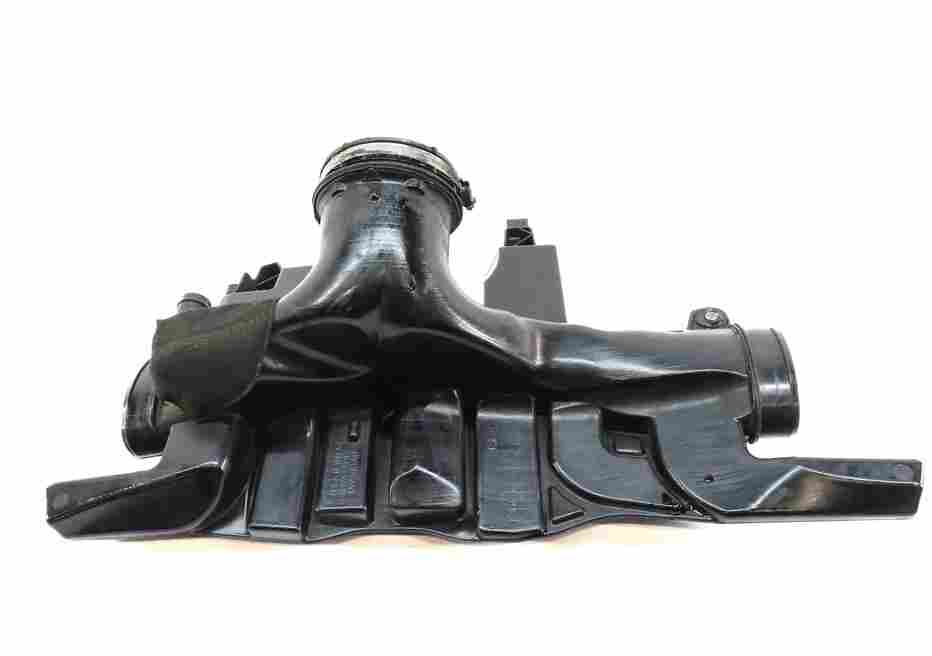 Thumbnail 7: 2011 BMW 335I COUPE (E90) 3.0T (N55) ENGINE MOTOR AIR INTAKE RESONATOR HOSE DUCT