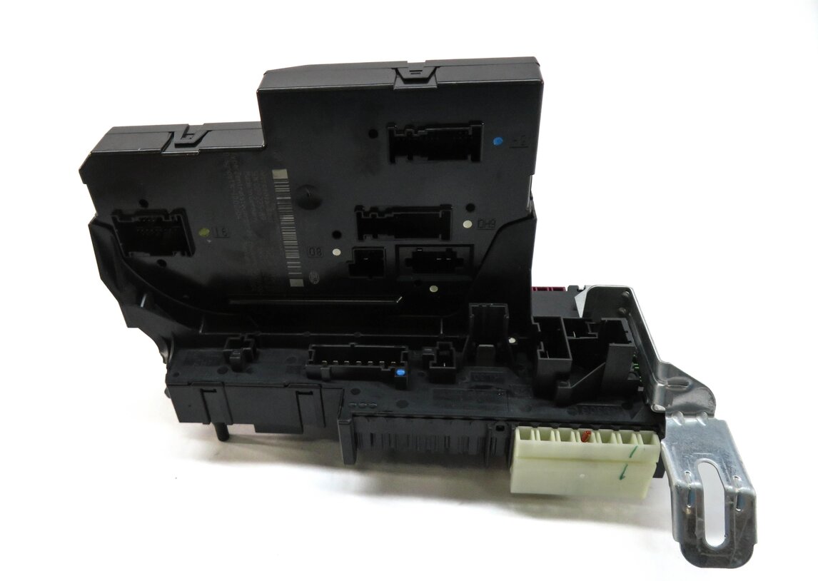 Thumbnail 3: 2011-2015 MERCEDES C-CLASS (W204) REAR SIGNAL ACQUISITION CONTROL MODULE SAM