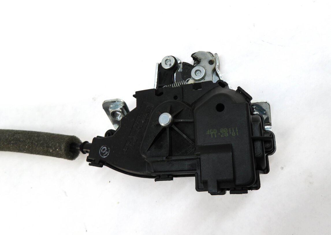 Thumbnail 3: 2012 MERCEDES C250 (W204) REAR TRUNK LOCK LATCH ACTUATOR w/ CABLE