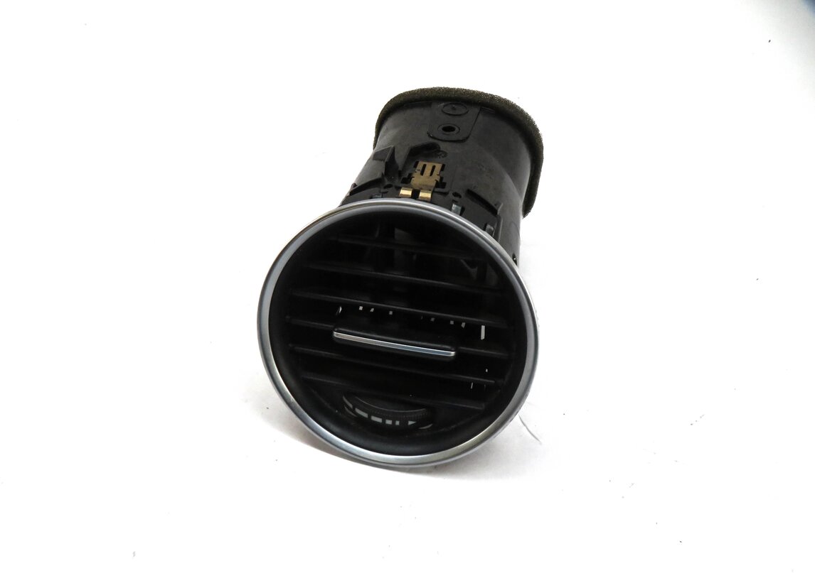 Thumbnail 1: 2012 MERCEDES C250 (W204) LEFT FRONT DRIVER DASH HEATER A/C AIR VENT