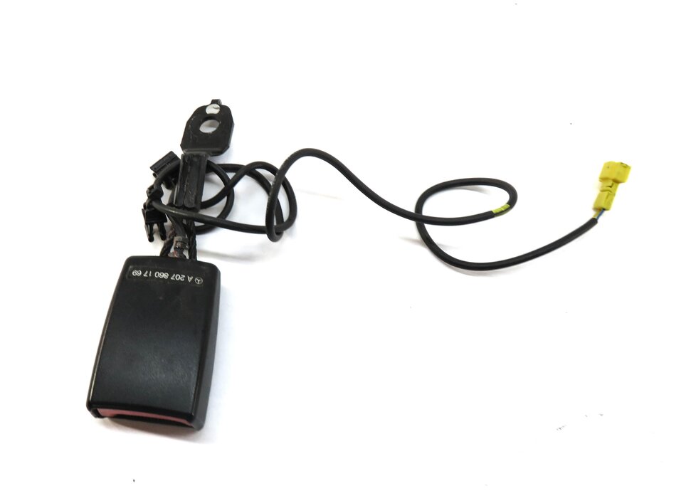 Thumbnail 2: 10-17 MERCEDES C E (A207 C204 C207) COUPE CONVERTIBLE DRIVER SEATBELT RECEIVER