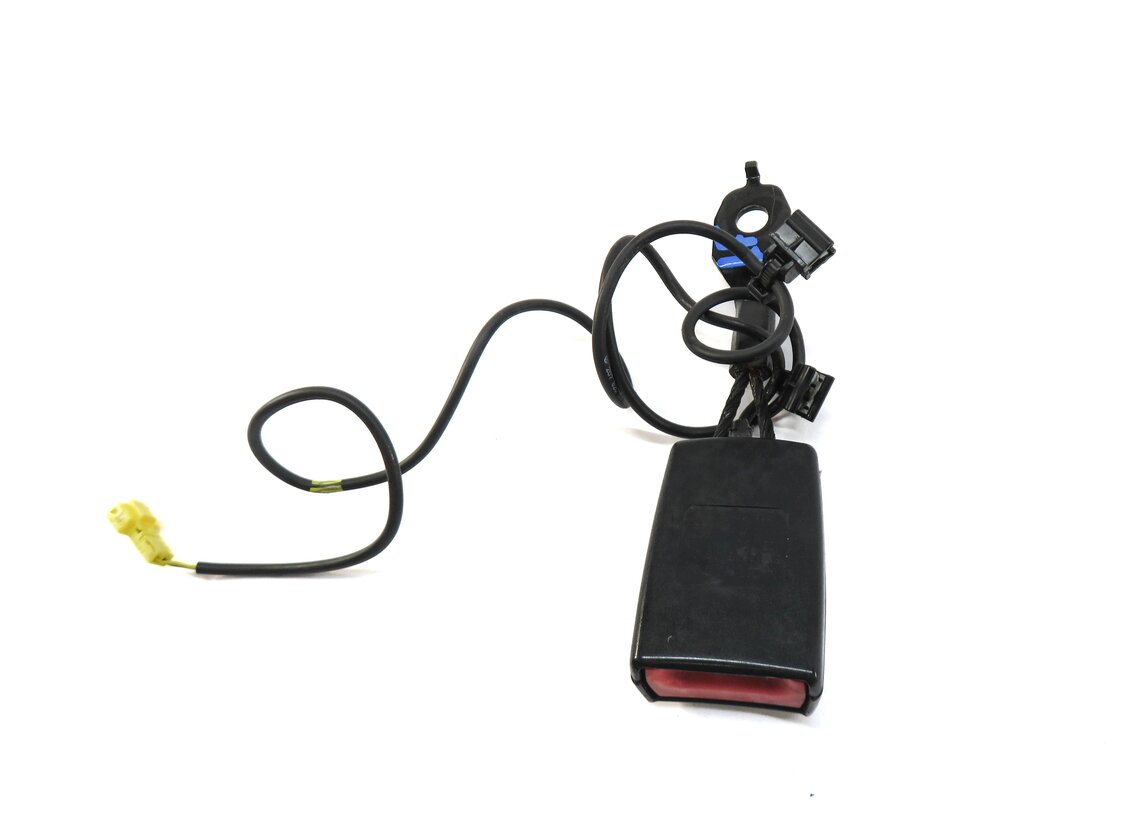 Thumbnail 3: 10-17 MERCEDES C E (A207 C204 C207) COUPE CONVERTIBLE DRIVER SEATBELT RECEIVER