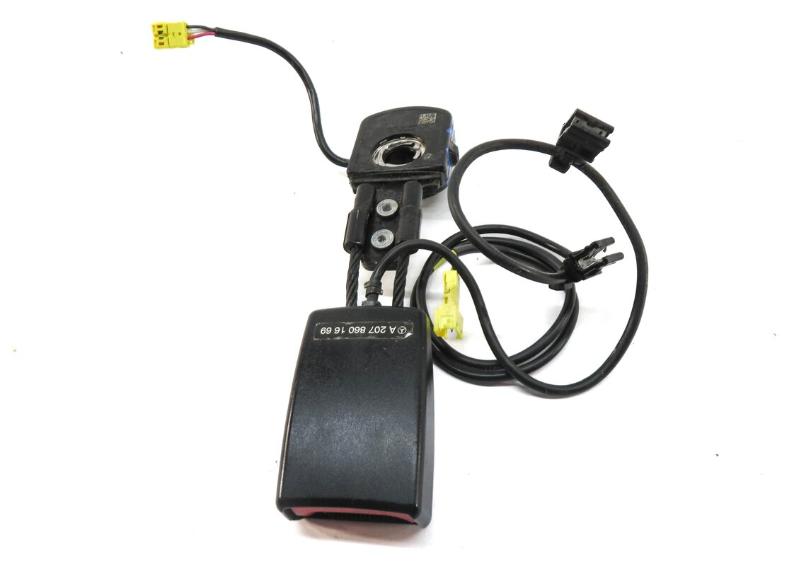 Thumbnail 2: 2010-2017 MERCEDES C E CLASS (C204 W207) RIGHT FRONT PASSENGER SEATBELT RECEIVER