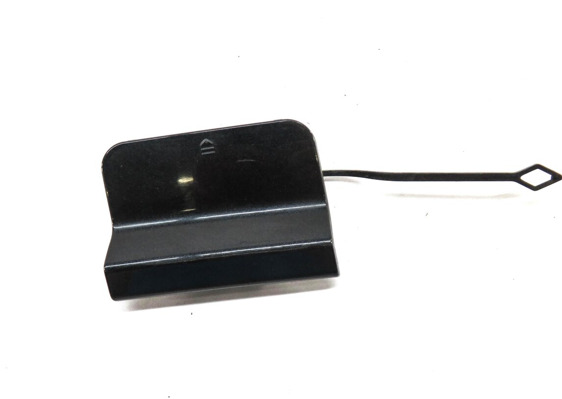 2012 MERCEDES C250 (W204) REAR TOWING EYE TOW HOOK COVER TRIM (MAGNETITE BLACK)