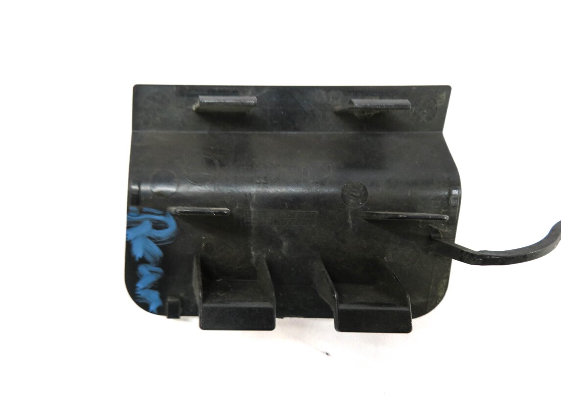 Thumbnail 5: 2012 MERCEDES C250 (W204) REAR TOWING EYE TOW HOOK COVER TRIM (MAGNETITE BLACK)