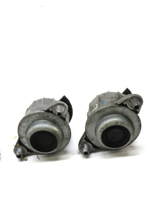 2012 MERCEDES C250 (W204) 1.8L M271 TURBO ENGINE LEFT & RIGHT MOTOR MOUNT SET-2