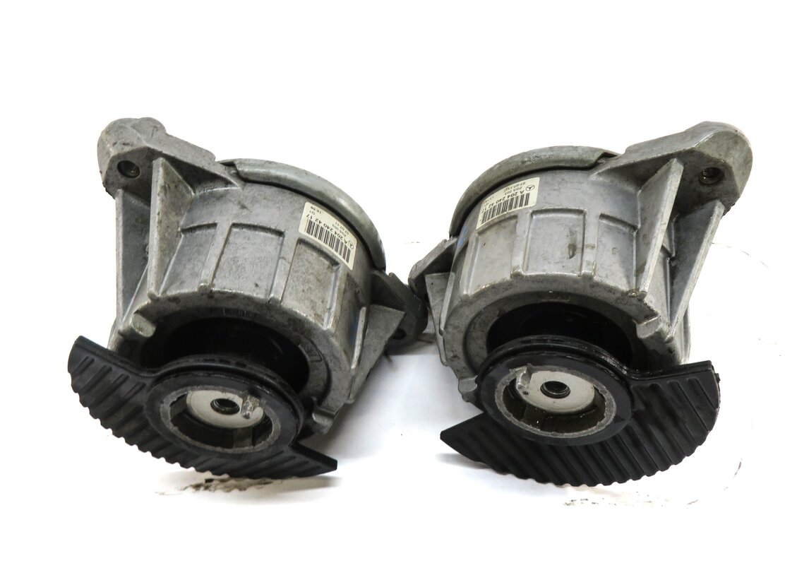 Thumbnail 3: 2012 MERCEDES C250 (W204) 1.8L M271 TURBO ENGINE LEFT & RIGHT MOTOR MOUNT SET-2