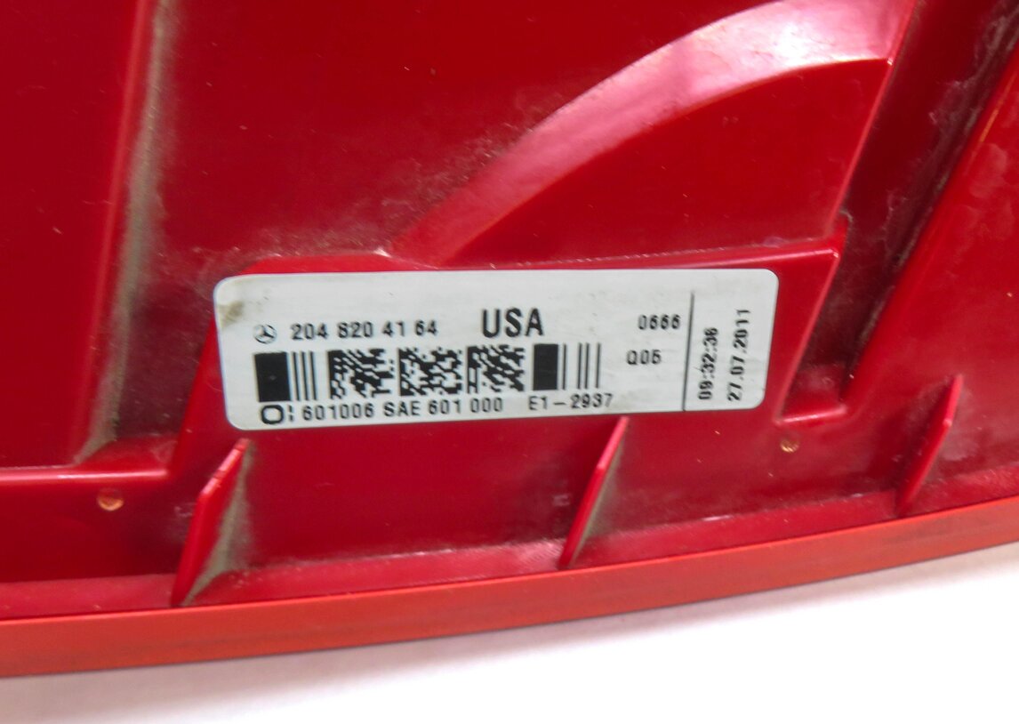Thumbnail 7: 12-15 MERCEDES C250 C300 C350 (W204) RIGHT PASSENGER TAILLIGHT BRAKE LIGHT LAMP