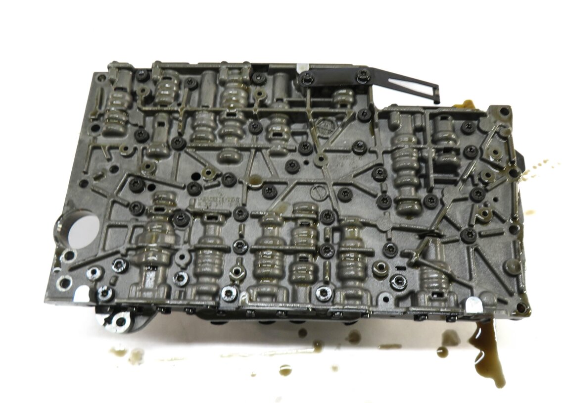 Thumbnail 5: 12-19 MERCEDES C E GLS SL CLS SLK (R172 W204 W212) TRANSMISSION CONDUCTOR PLATE