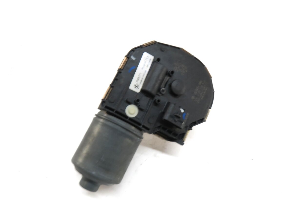 10-16 BMW M5 535i 550i 740i 750i 760i (F01 F02 F10) FRONT WINDSHIELD WIPER MOTOR