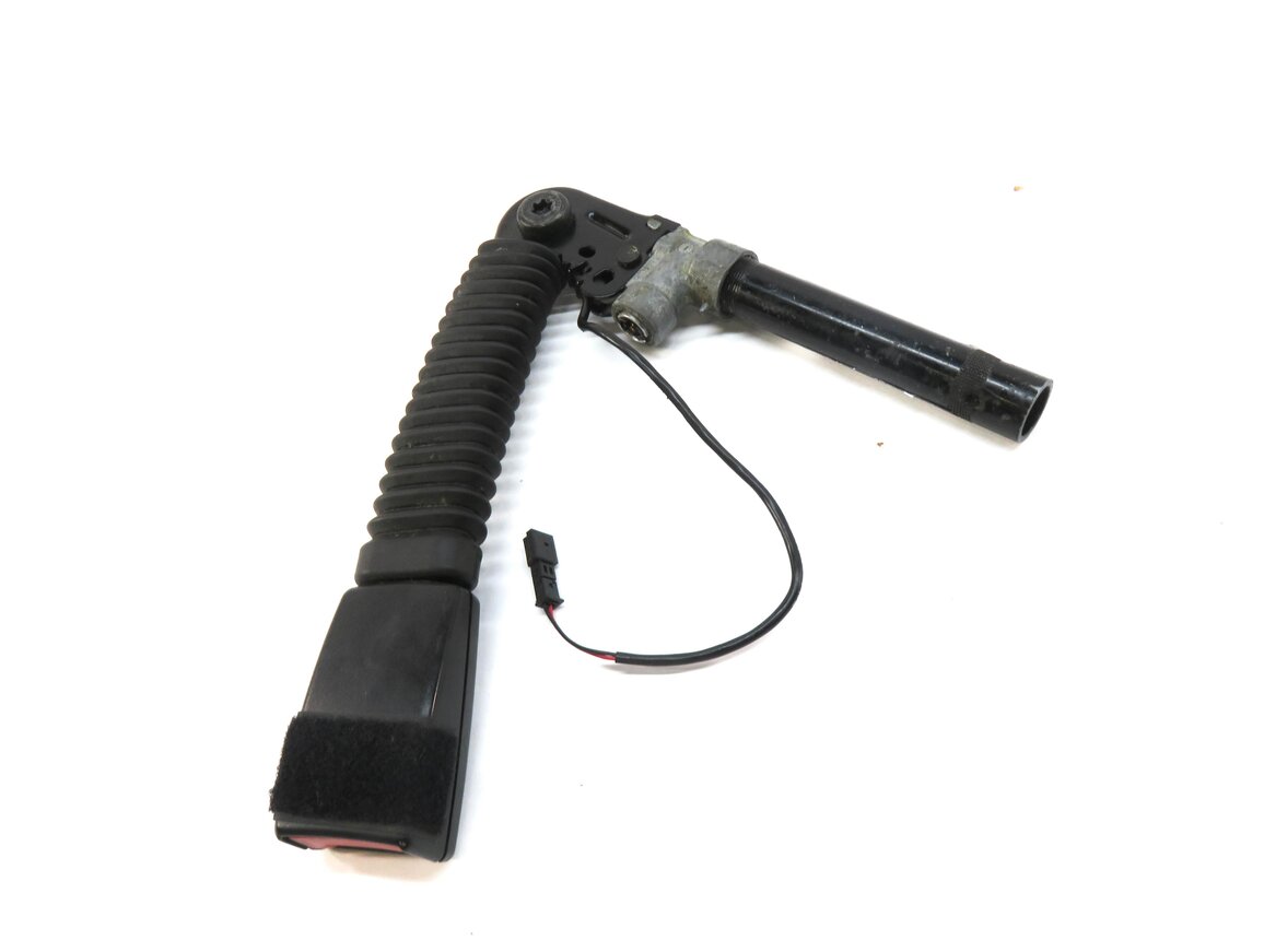 Thumbnail 2: 13-16 BMW 5 7 SERIES (F01 F10) FRONT RIGHT PASSENGER SEATBELT BUCKLE RECEIVER