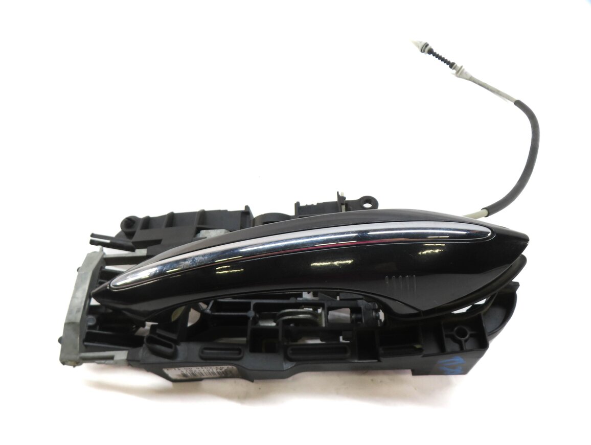 Thumbnail 2: 09-19 BMW 5 6 7 SERIES (F01 F10 F12) RIGHT FRONT COMFORT DOOR HANDLE (BLACK)