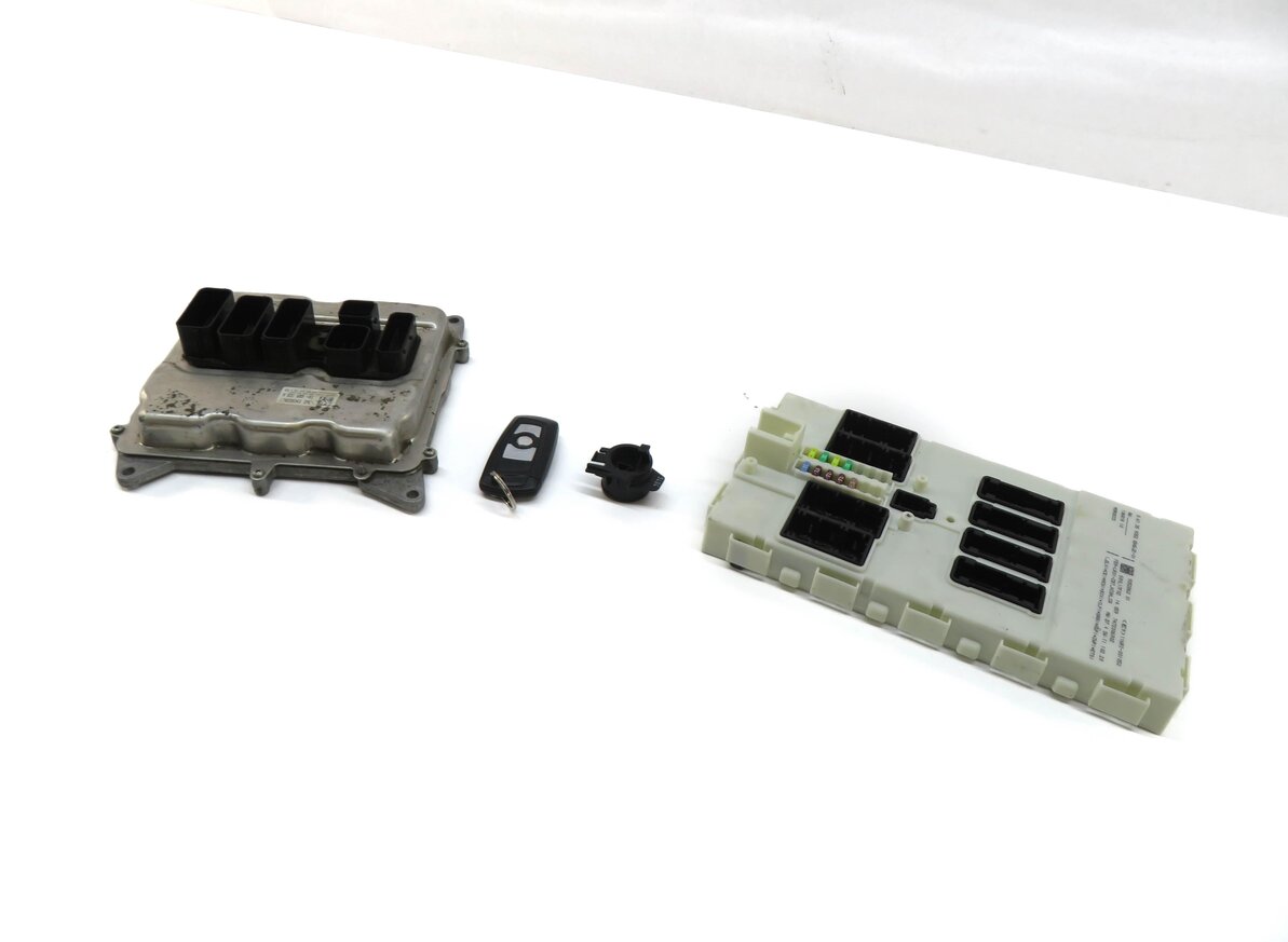 13-18 BMW 320i 328i 428i 528i X3 X4 F30 F32 2.0T ENGINE DME BCM MODULE KEY SET