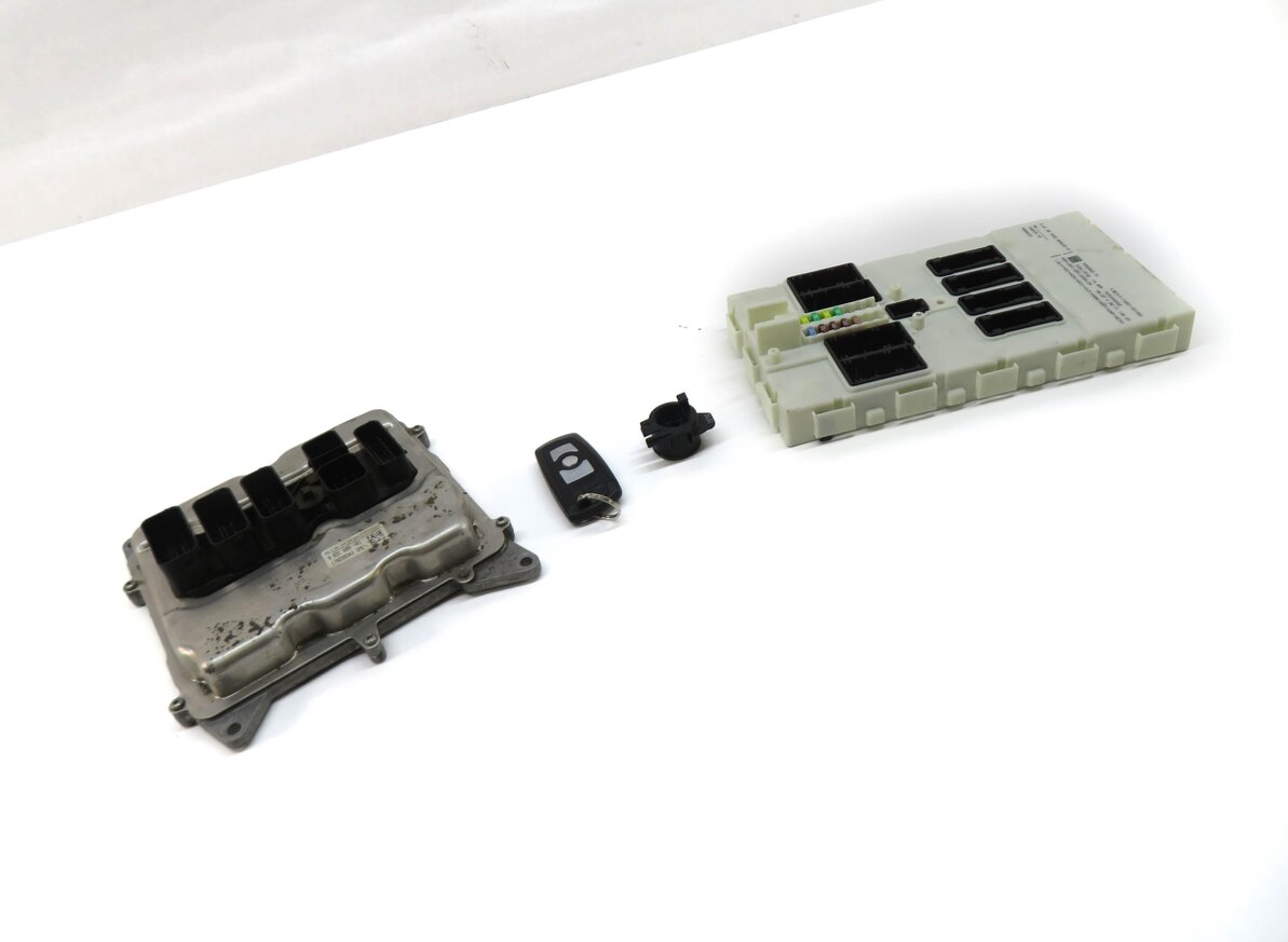 Thumbnail 3: 13-18 BMW 320i 328i 428i 528i X3 X4 F30 F32 2.0T ENGINE DME BCM MODULE KEY SET