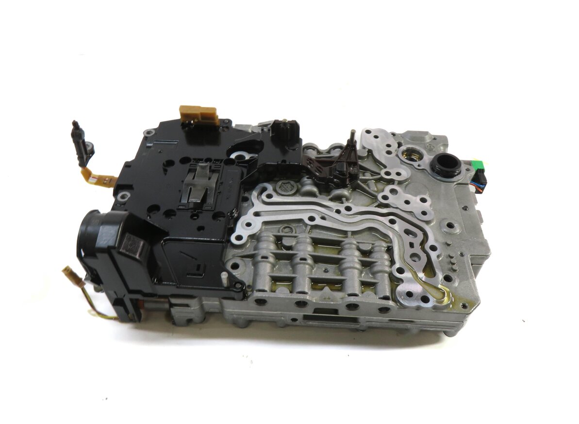 Thumbnail 3: 14-16 BMW 228i 328i 428i 528i (F22 F30 F32 F10) 8HP-45 TRANSMISSION VALVE BODY