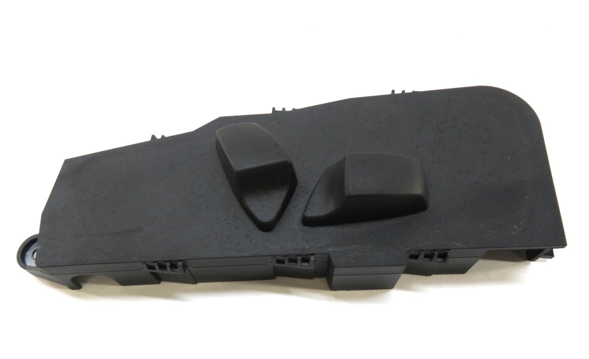 Thumbnail 2: 2011 BMW X5 (E70) RIGHT FRONT PASSENGER SEAT ADJUSTMENT ADJUST SWITCH BUTTON