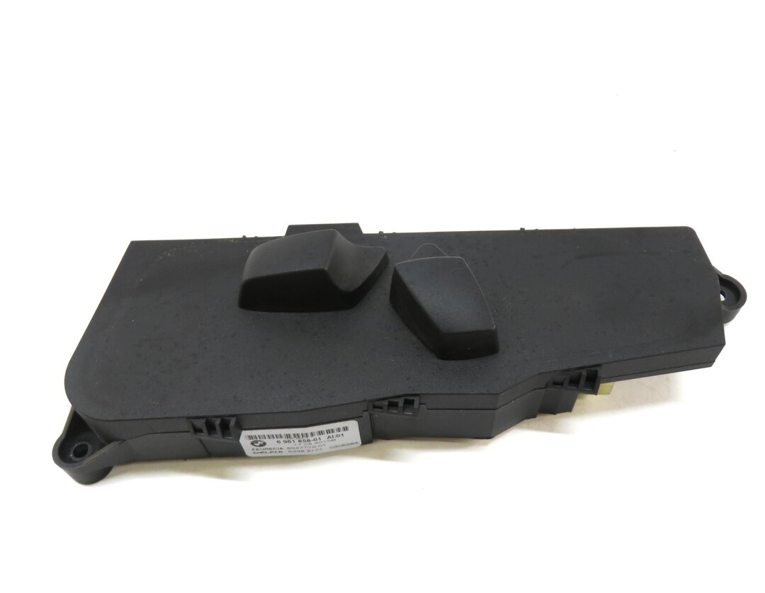 Thumbnail 3: 2011 BMW X5 (E70) RIGHT FRONT PASSENGER SEAT ADJUSTMENT ADJUST SWITCH BUTTON