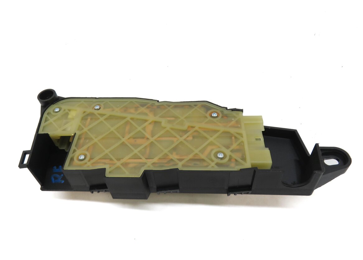 Thumbnail 4: 2011 BMW X5 (E70) RIGHT FRONT PASSENGER SEAT ADJUSTMENT ADJUST SWITCH BUTTON
