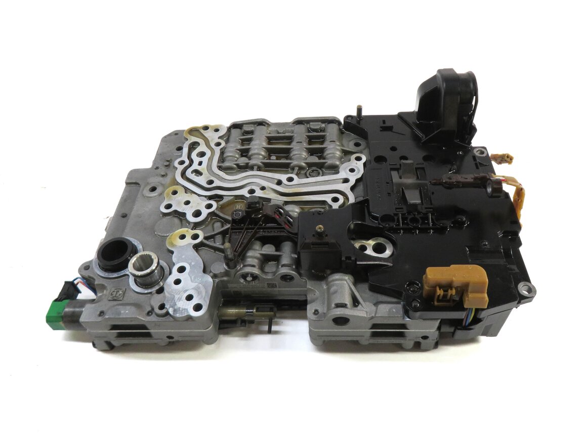 Thumbnail 2: BMW 2012 528i / 2013 328i X3 - 2.0L AWD 8HP-45 A/T TRANSMISSION VALVE BODY