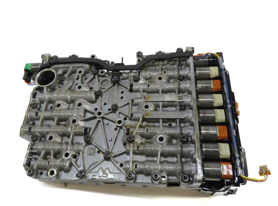 Thumbnail 5: BMW 2012 528i / 2013 328i X3 - 2.0L AWD 8HP-45 A/T TRANSMISSION VALVE BODY