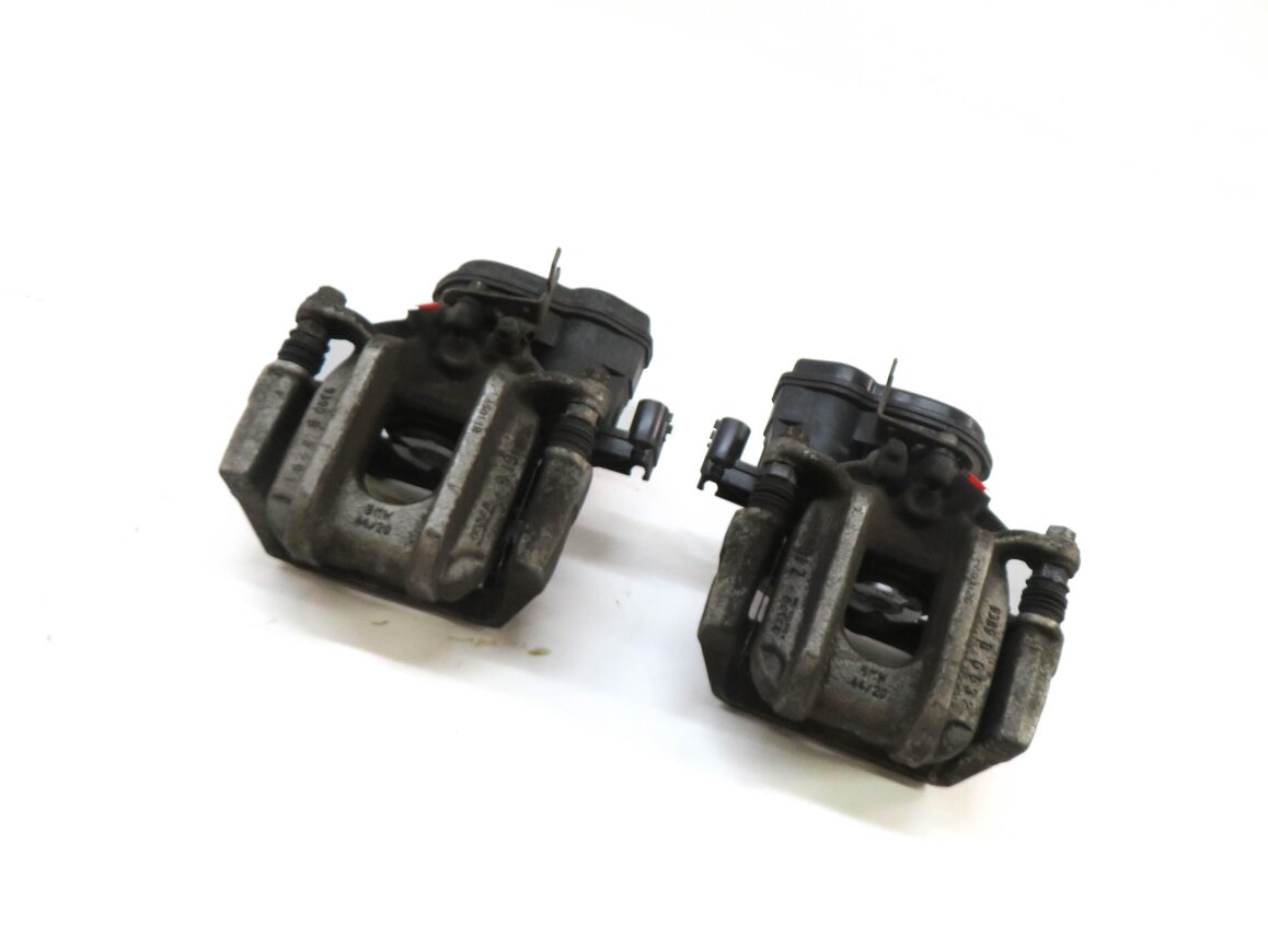 2011-2016 BMW 528i 535i (F10) REAR LEFT & RIGHT ABS DISC BRAKE CALIPER SET-2