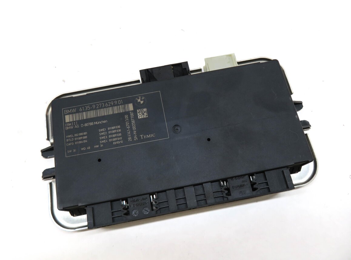 10-17 BMW 5 6 7 M5 X3 X4 (F06 F10 F12 F25 F26) FRM III BODY LIGHT CONTROL MODULE