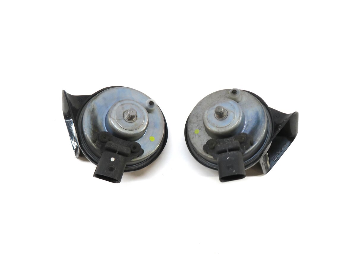 Thumbnail 3: 2011-2016 BMW 528i 535i 535iGT 550i 550iGT M5 (F10 F07) HIGH & LOW TONE HORN SET