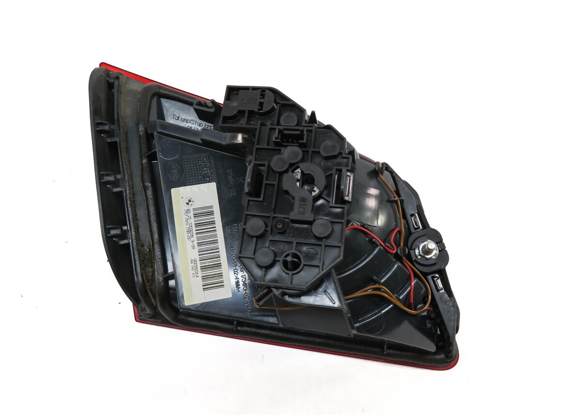 Thumbnail 5: 11-13 BMW 528i 535i 550i M5 (F10) RIGHT REAR INNER TRUNK TAILLIGHT LIGHT LAMP