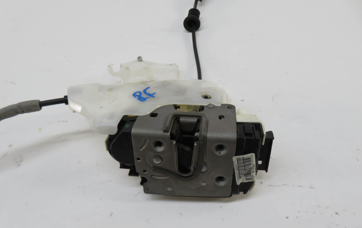 Thumbnail 3: 10-20 MERCEDES C E GLK SL CLS SLK CLASS (W204 W212 W218) RIGHT FRONT DOOR LATCH