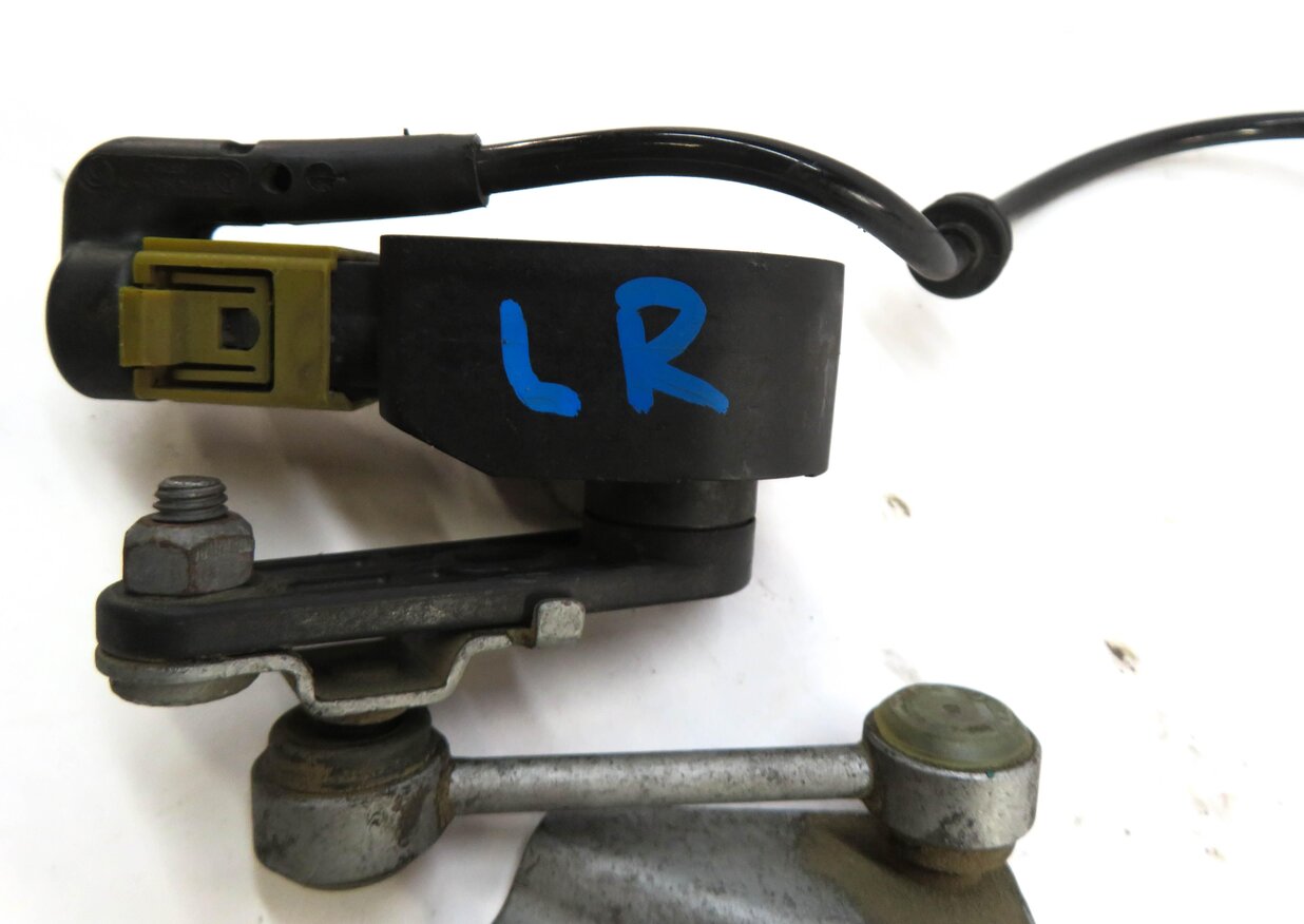 Thumbnail 4: 2017 MERCEDES CLS63 AMG (W218) LEFT DRIVER REAR SUSPENSION HEIGHT LEVEL SENSOR