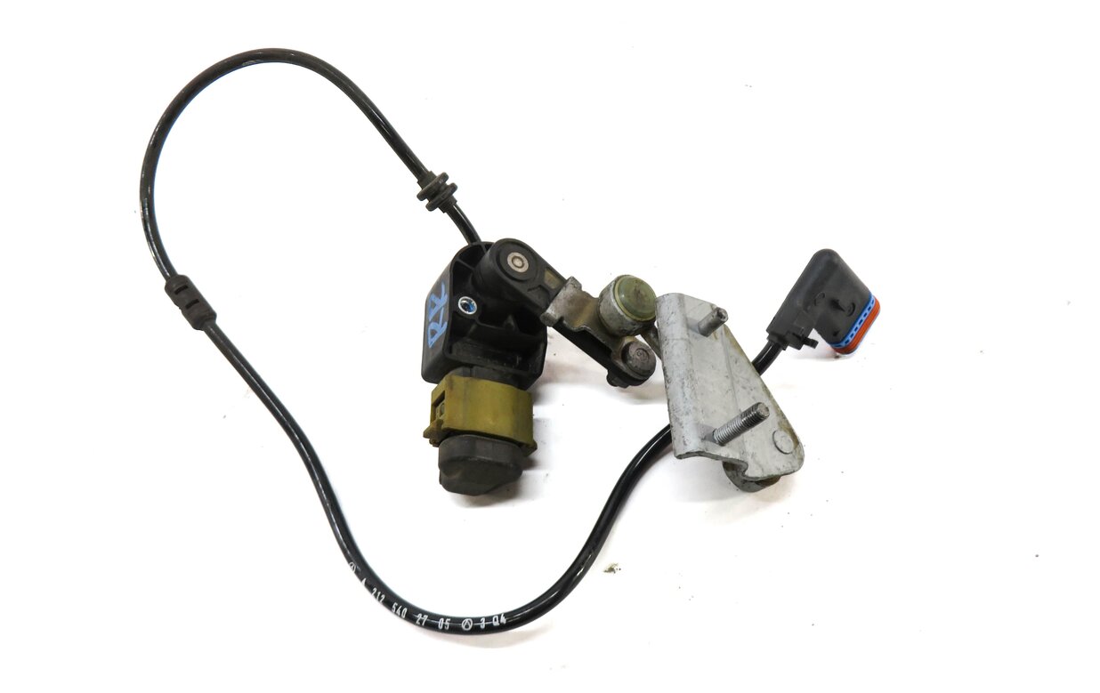Thumbnail 3: 2017 MERCEDES CLS63 AMG (W218) RIGHT REAR SUSPENSION HEIGHT LEVEL SENSOR