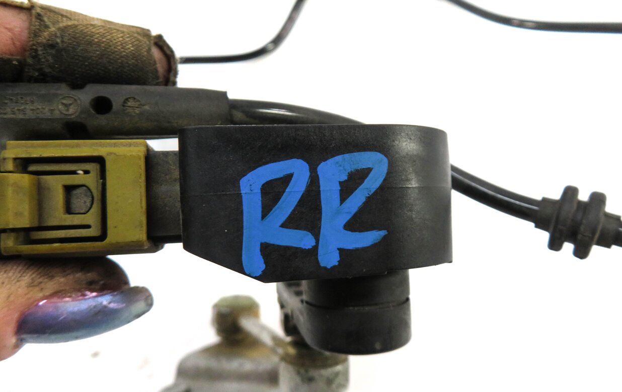 Thumbnail 4: 2017 MERCEDES CLS63 AMG (W218) RIGHT REAR SUSPENSION HEIGHT LEVEL SENSOR