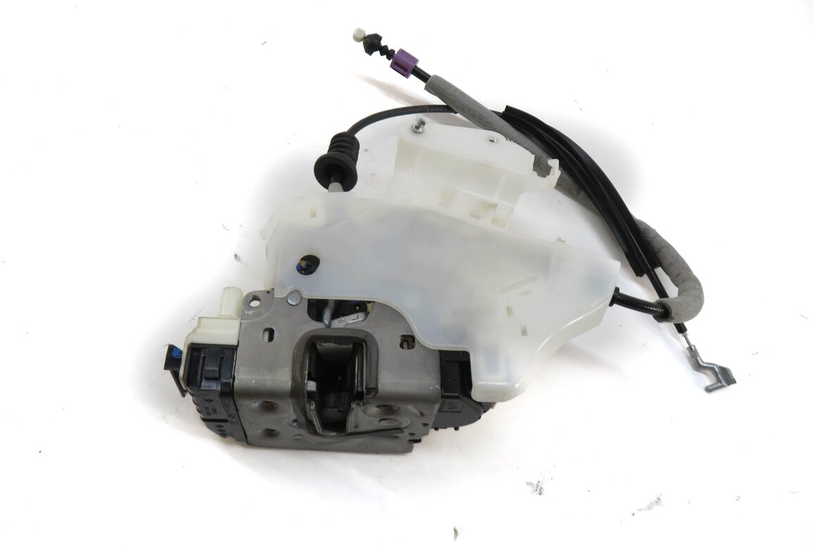 Thumbnail 3: 10-20 MERCEDES C E GLK SL CLS SLK CLASS (W204 W212 W218) LEFT FRONT DOOR LATCH