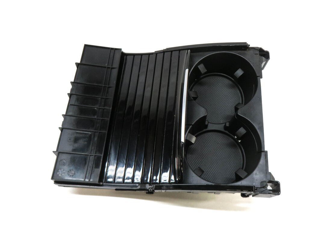 Thumbnail 4: 2017 MERCEDES CLS63 AMG (W218) FRONT CENTER CONSOLE CUP HOLDER (BLACK)