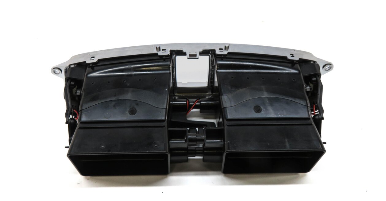 Thumbnail 3: 2017 MERCEDES CLS63 AMG (W218) CENTER DASH HEATER A/C AIR VENT