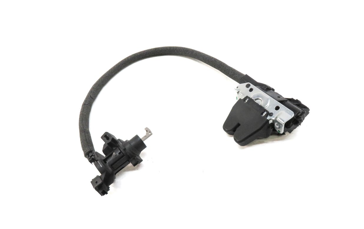 2017 MERCEDES CLS63 AMG (W218) REAR TRUNK LOCK LATCH ACTUATOR w/ CYLINDER & KEY