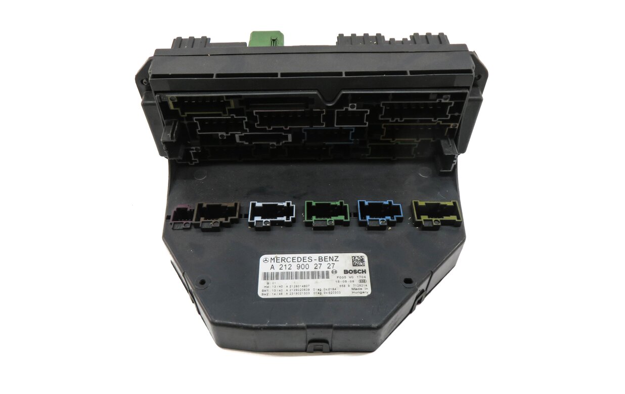 Thumbnail 3: 2017 MERCEDES CLS63 (W218) FRONT SIGNAL ACQUISITION CONTROL MODULE FUSE BOX SAM